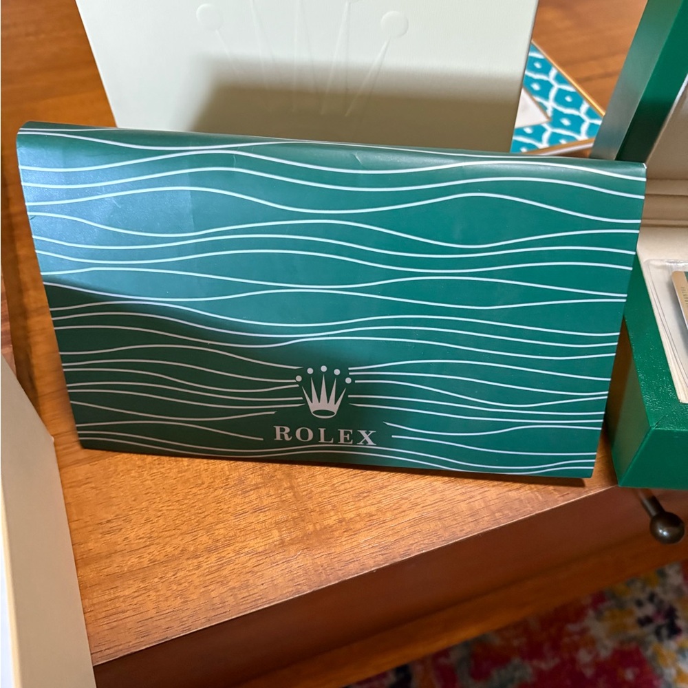 Rolex Box with Green Logo - Picture 4 of 7